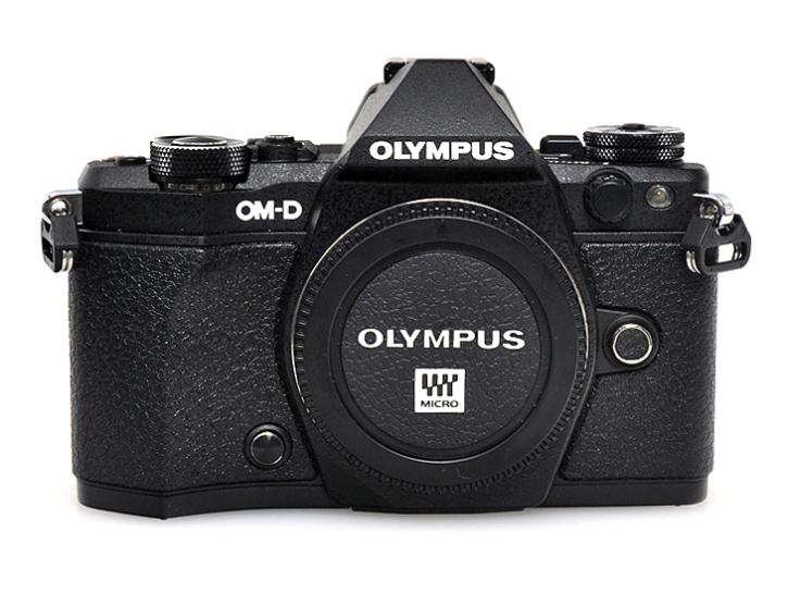 OLYMPUS OM-D E-M5 Mark II �{�f�B [�u���b�N]